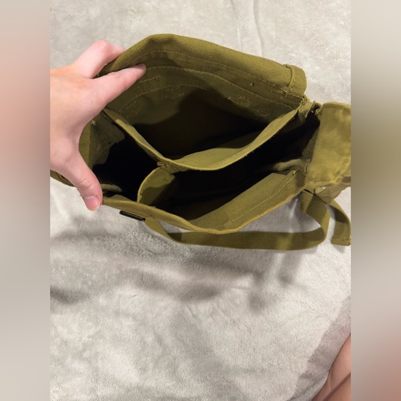 !!!! I ACCEPT OFFERS !!!! OLD VINTAGE Messenger Olive Green Canvas Bag - Picture 4 of 5